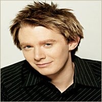 Clay Aiken Ajak Fans Lawan Perploncoan di Sekolah